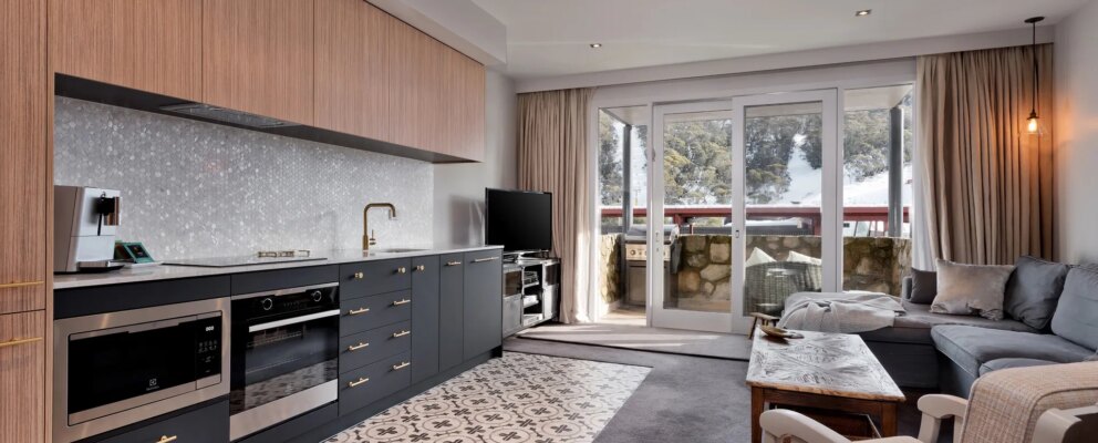 Squatters Run Apartments