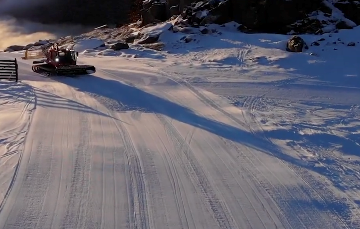 best time to ski in australia